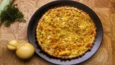 Torta salata con pancetta e scamorza