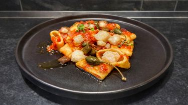 Paccheri con baccalà e olive