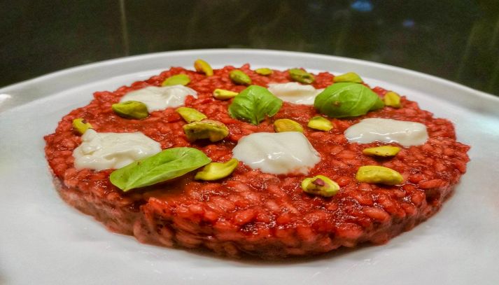 Risotto con barbabietola e stracchino