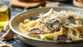 Un piatto di tajarin al tartufo