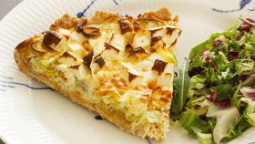 Torta salata con indivia