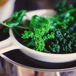 zuppa-di-cavolo-nero-e-cannellini-pulire-cavolo