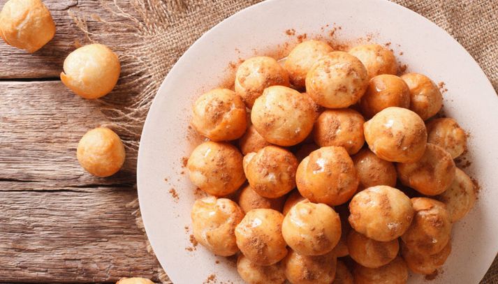 Pignolata siciliana al miele