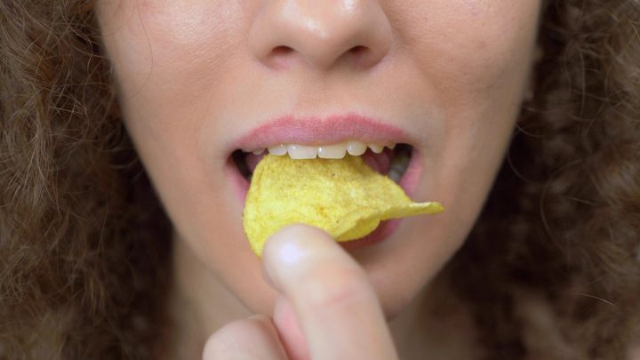 Ecco perché non puoi dire no a dolci e snack, neanche da sazio
