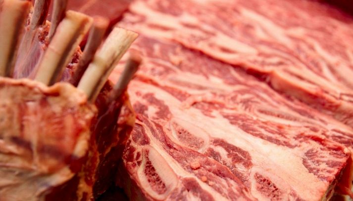 Tranci di carne rossa