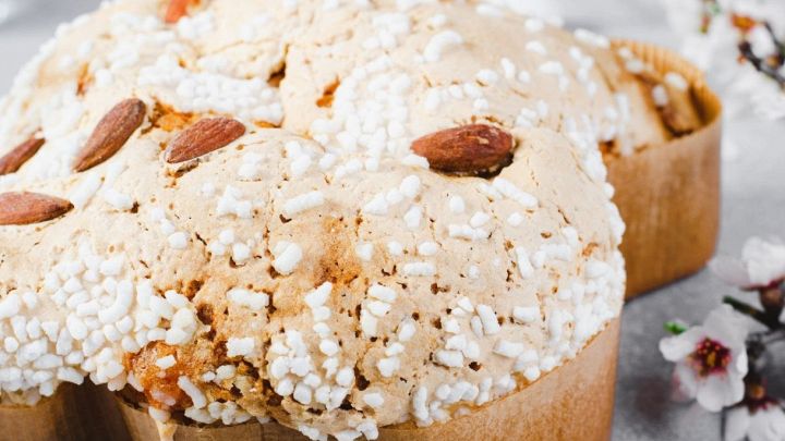 Colomba classica con mandorle