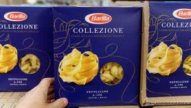 Collezione di fettuccine Barilla su scaffale