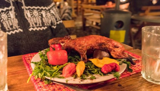 Cuy, ossia cavia arrosto, piatto tipico del Perù