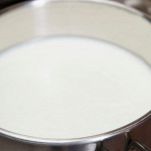 Panna liquida in casseruola