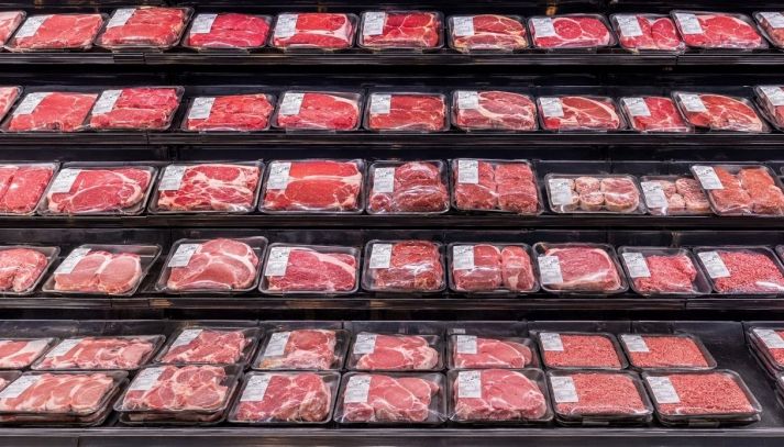 Il banco carne fresca confezionata al supermercato