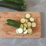 Zucchine tagliate a rondelle