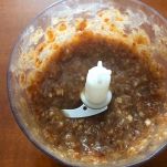 Crema di datteri nel tritatutto