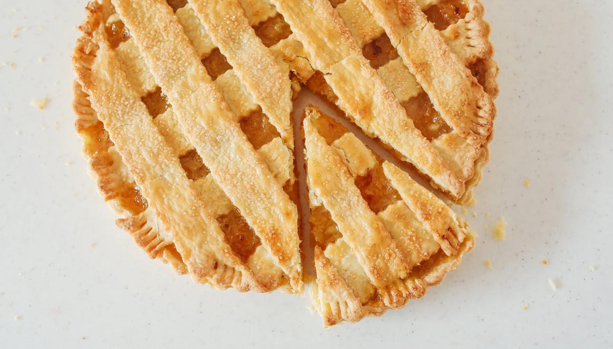 Crostata con confettura di albicocche