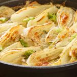 Finocchi gratinati con pan grattato e formaggio