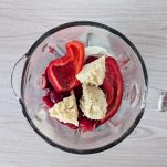 Frullatore con ingredienti gazpacho