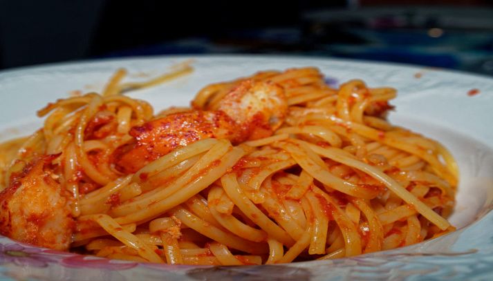 Linguine al sugo con astice e aragosta