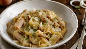 Pasta integrale con cipolla
