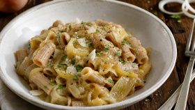 Pasta integrale con cipolla