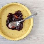 Marmellata di visciole sulla pasta frolla