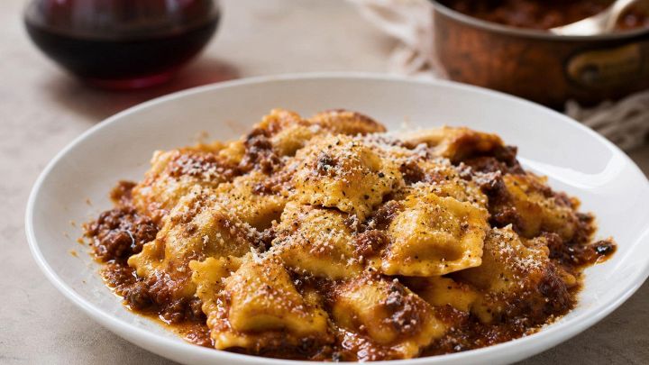 Agnolotti al sugo di brasato
