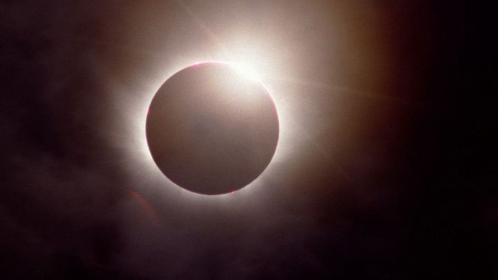 Le cose che non si fanno in cucina durante un'eclissi (nel mondo)