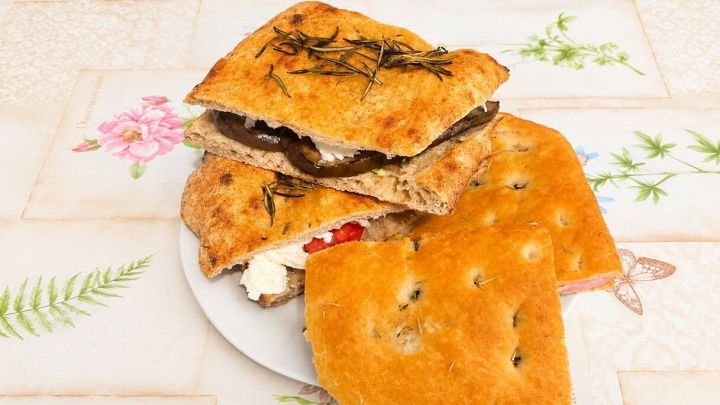 Focacce farcite in modo diverso