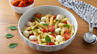 Insalata di pasta alla caprese