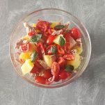insalata di tonno e patate in preparazione