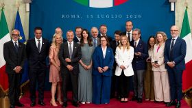 Una foto di gruppo di tutti i vincitori del premio Maestro dell'Arte della Cucina Italiana a Palazzo Chigi