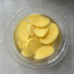 patate-al-forno-con-uova-e-formaggio-step-1.jpeg
