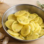patate-al-forno-con-uova-e-formaggio-step-2.jpeg