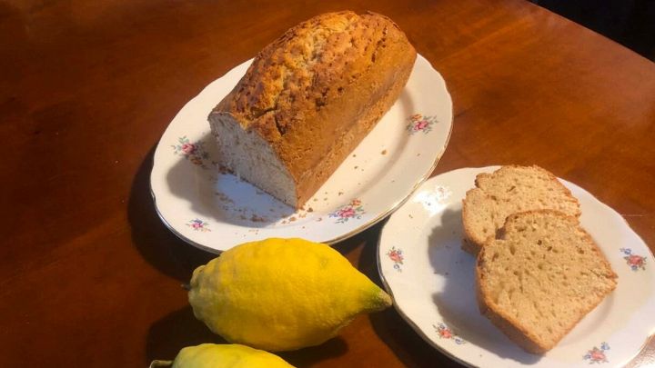 Plumcake olio e limone impiattati