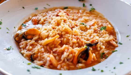 Risotto con sugo di cozze e frutti di mare