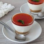Completare cheesecake con marmellata
