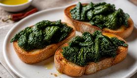 Fettunta: ricetta toscana con cavolo nero