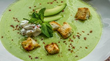 Croccantezza e freschezza: il gazpacho insolito contro il caldo