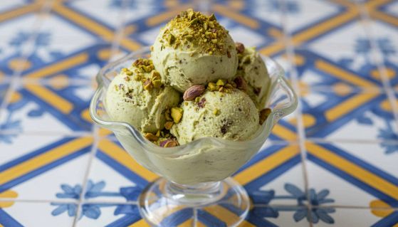 Gelato al pistacchio con granella di pistacchi di Bronte