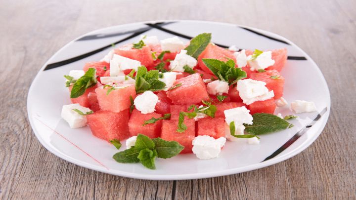 Piatto con insalata di anguria