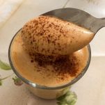 Mousse al caffè nel bicchierino col cucchiaino