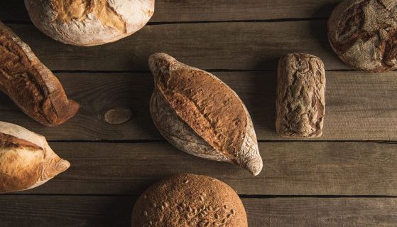 Pagnotte di pane sul tavolo