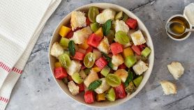 Ciotola con panzanella dolce