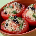 Pomodori rossi imbottiti con cous cous