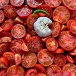 Pomodorini nella teglia in forno