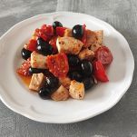 Pollo con pomodorini e olive
