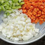 Trito di carota sedano e cipolla