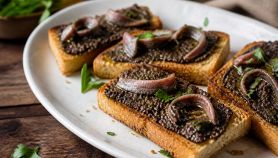 Crostini di crema di tartufo nero ed acciughe