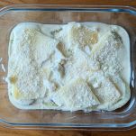 fare strato di finocchi e formaggi