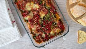 teglia con parmigiana di scarola