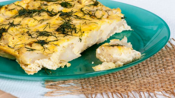 Porzione di gustosa frittata di finocchi