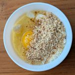 ciotola con impasto polpette